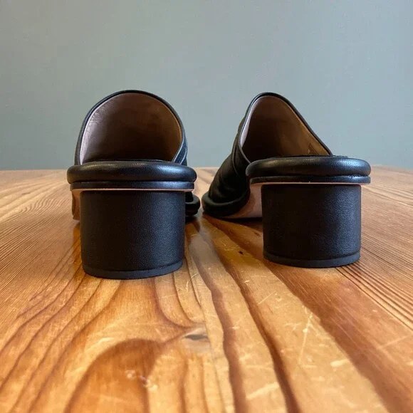 40 - Lauren Manoogian Black Leather Ruche Slide Heels Shoes NEW w/ Box 0416JW - Picture 3 of 7